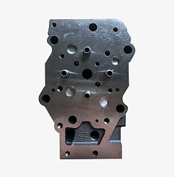 Фото - Komatsu PC700 6D140 Головка блока цилиндров двигателя