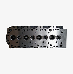 Фото - Toyota Hilux 2.4 TD 4WD 2L Головка блока цилиндров двигателя